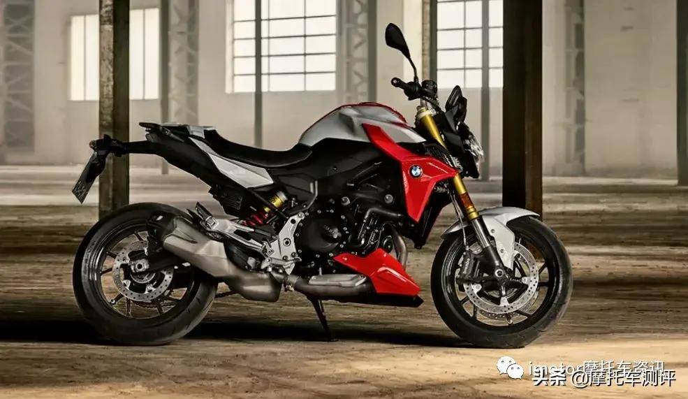 bmw摩托车包括r/k/f/g/s/c多个系列,其中r系列配备的是水平对置双汽缸