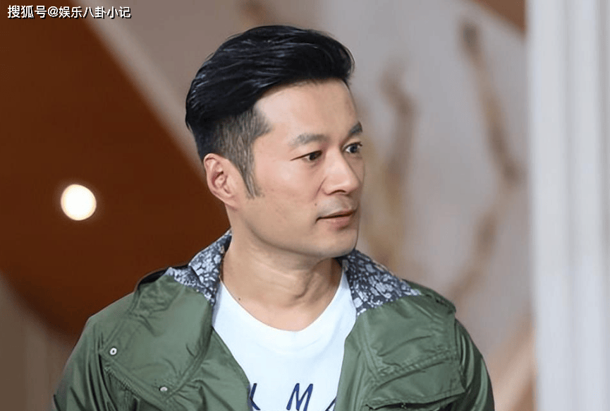 他凭《神话》火出圈,52岁未婚未育,母亲是他最重要的人_谭凯_因为_剧