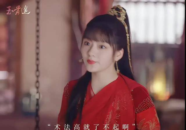 劲爆:徐若晗获吴镇宇等盛赞,天赋异禀的演员,临场发挥震惊全场_许若涵