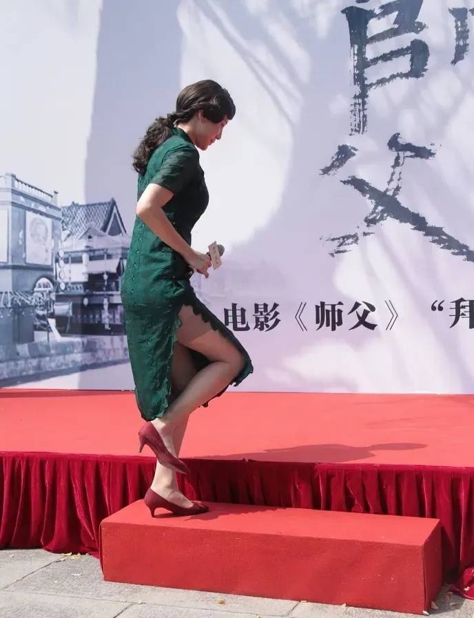 快来看美女啦这样的小宋佳您一定很喜欢吧