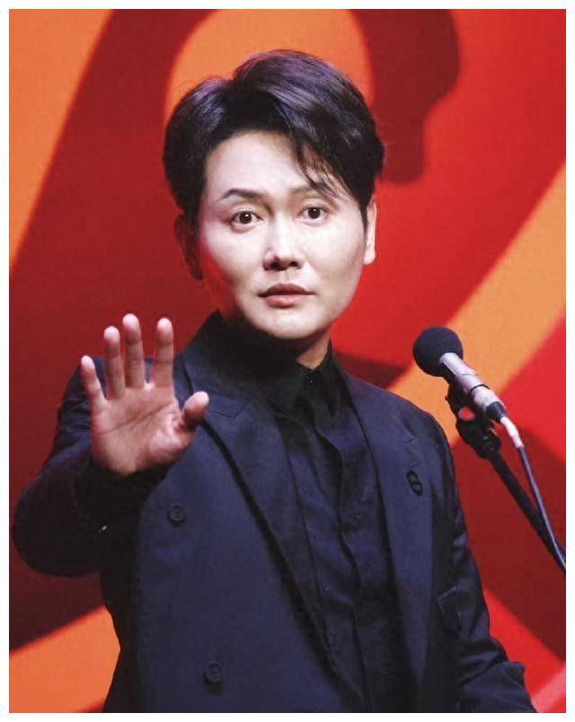 周九良带着师爷谢金,师叔刘春山,冯义凯,师兄弟李鹤东,张鹤舰,郑九莲