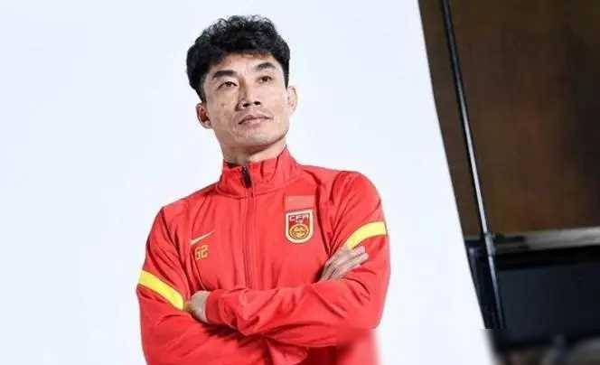 伊万上任后首任国足队长诞生经验丰富的老将与亟待撑起的