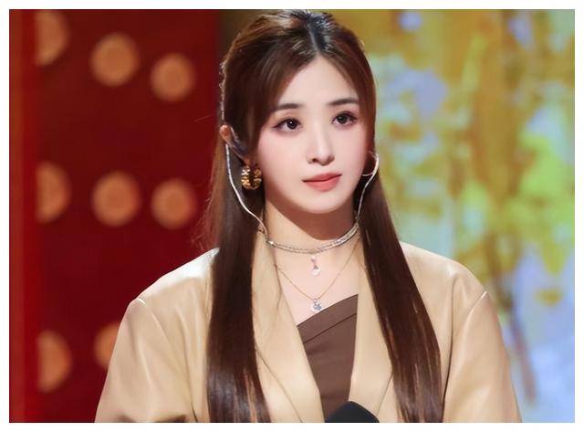 但是机会往往都是留给有准备的人,就好像张含韵.