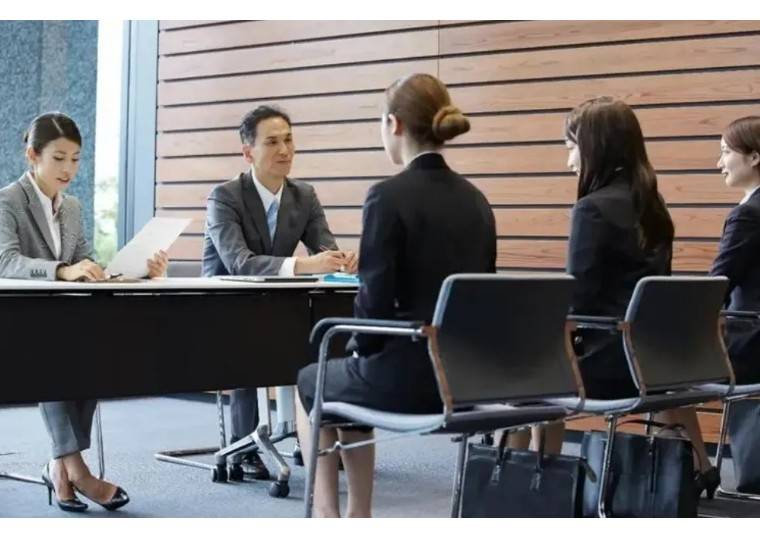 若领导有事不直接找你,而是让同事传话,只能说明这一个原因_单位_人际