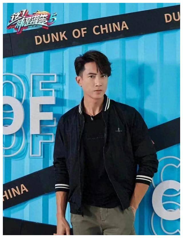 好男人像吴尊娱乐圈稀有风采魅力无限顾家有方