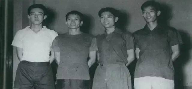 原创身患肺结核21岁夺得中国第一个世界冠军的容国团31岁自杀了