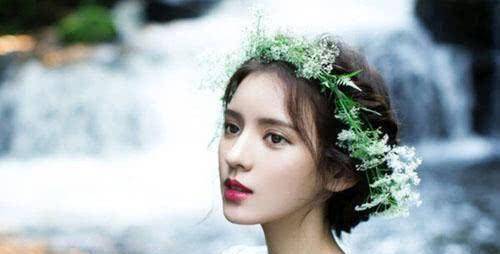 女二号张予曦戏份算是第二多的了,张予曦在出演《栀子花开》之前没有