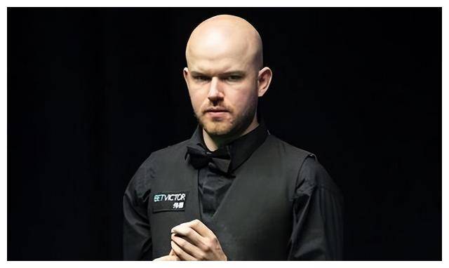 单杆131大胜,5位晋级者揭晓,top16名将陷苦战_比赛_布雷切尔_汤姆福德