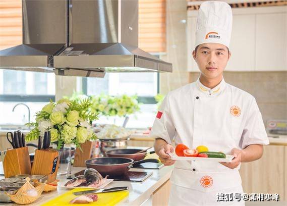 一技在身好找出路大学毕业生回锅读职校