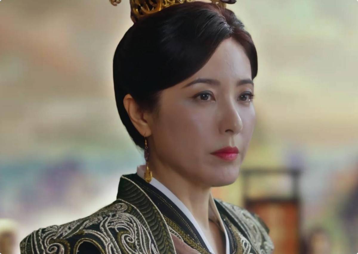 第四位 黄羿演员黄羿相对于前几位来讲,更显稚嫩年轻.