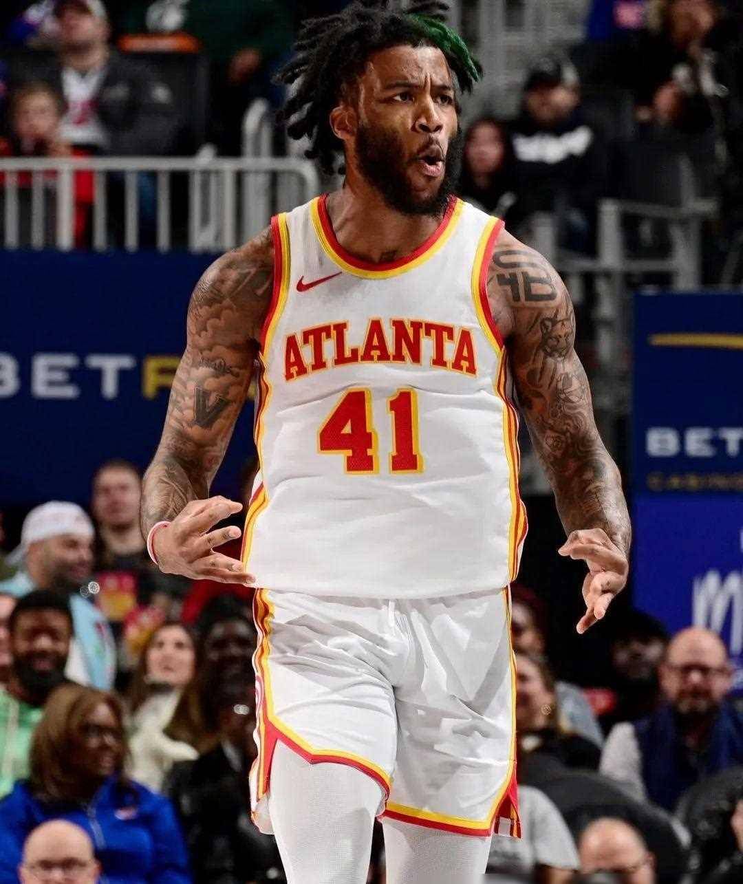 1亿合同没了_比赛_萨迪克_伤病