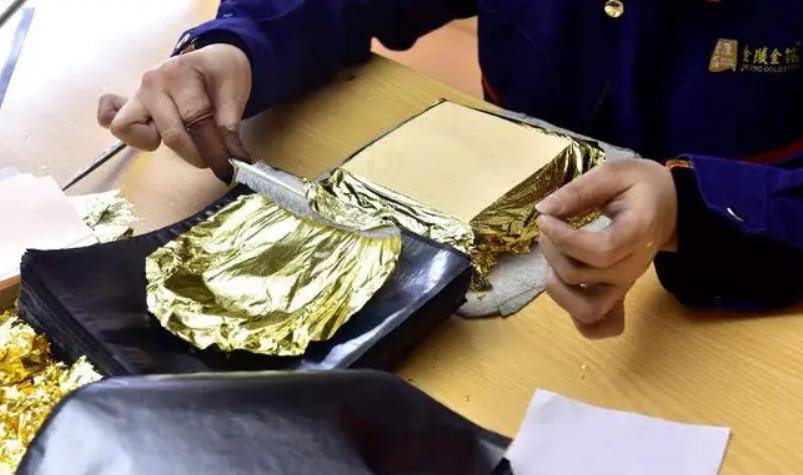 因为在上个世纪末,国际金箔市场根本没有中国的份额,就连欧美的生产商