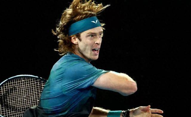 500迪拜站卢布列夫心态失衡骂司线被判负,无缘决赛_廖夫_比赛_布里克