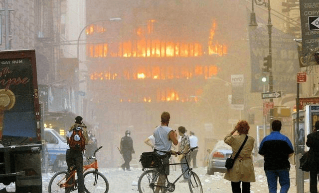 原创老照片2001年9月11日23张高清彩照再现美国911恐怖袭击事件