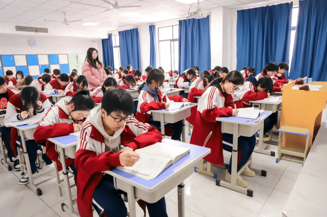 职业高中可以参加高考吗看完再决定