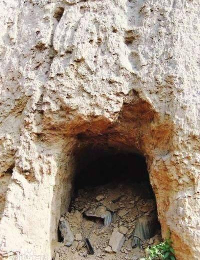 如在涧沟遗址中曾掘出9个被砍下来的无尸头骨,经中国科学院古脊椎动物