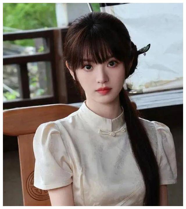 甜妹田曦薇素颜惊艳演技更胜一筹新生代女演员亮相