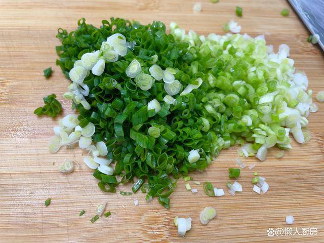 原创难怪葱油饼这么好吃原来是这么做的皮薄馅大趁热吃外酥里嫩