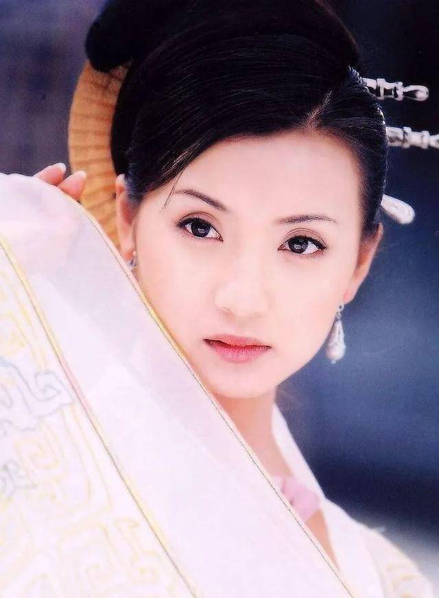 原创原创万人迷演黄晓明夫人好和谐