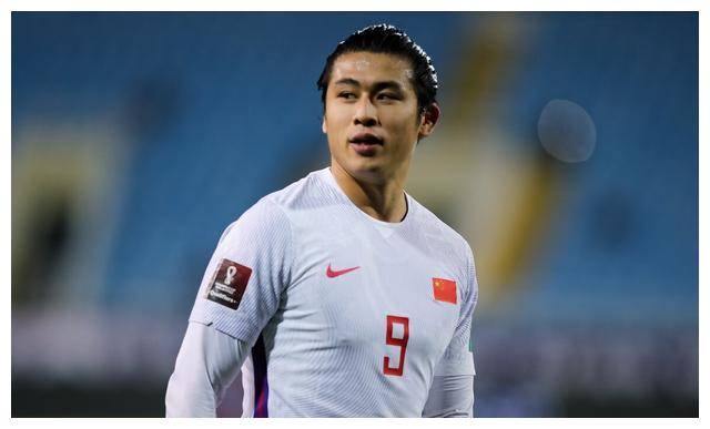 原创国足新帅训练困难多名国脚受伤张玉宁备战意外