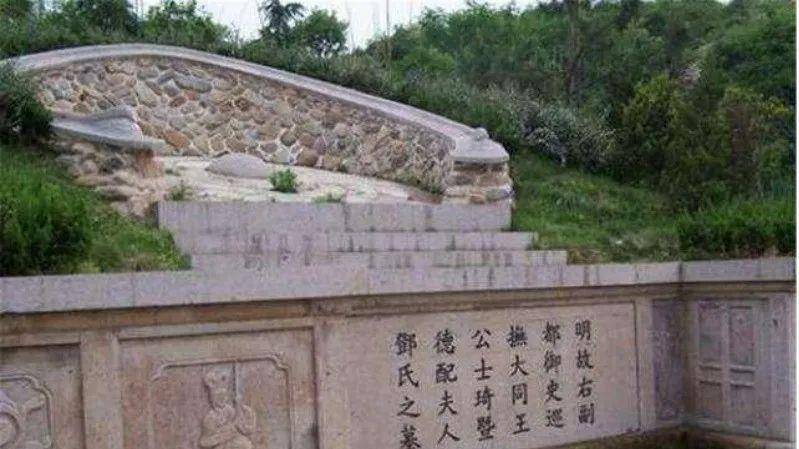 在上千年的时间里,吕布墓就是一个谜,谜到什么程度呢?