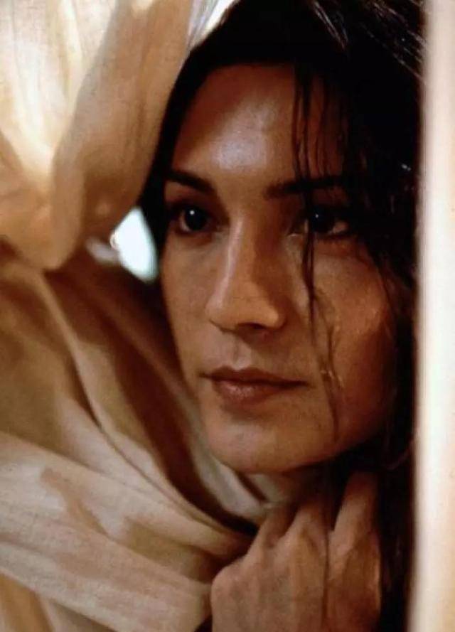 直到现在尊龙都不知道自己的亲生父母到底是谁.