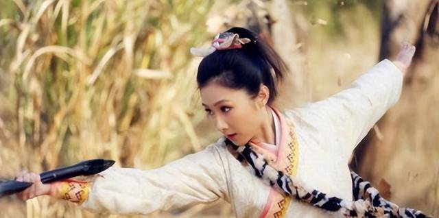 她活捉程咬金杀罗士信却因贪恋美色投降被未婚夫刺死