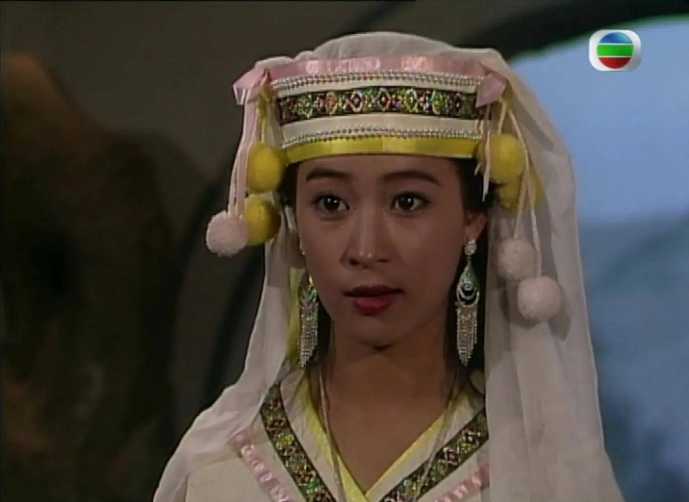 谁说武侠女主不能珠钗环绕13位女星告诉你80年代的美人有多惊艳