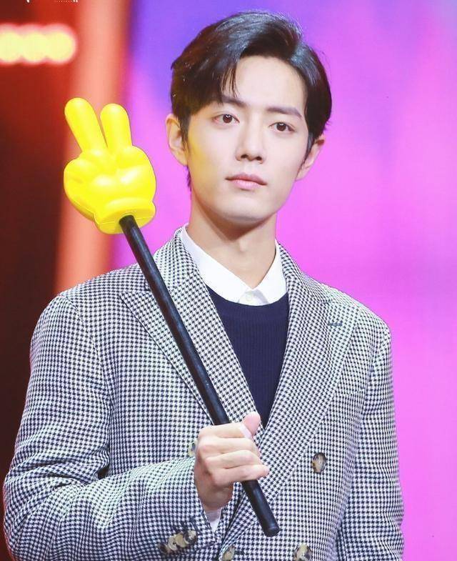 原创原创肖战的人生字典没有放弃二字肖战再获资深前辈的认可真实