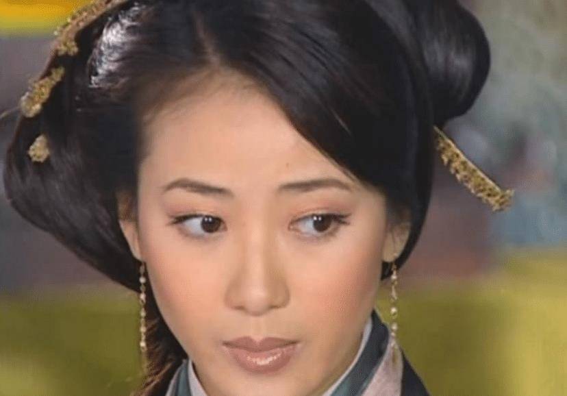 原创为何很多人怀疑王莽是穿越者看他夫人平时穿的啥就知道了