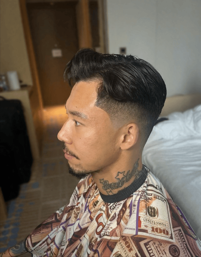 原创不愧是徐根宝的爱徒大战在即带头剪头发脖子有纹身人都是最帅