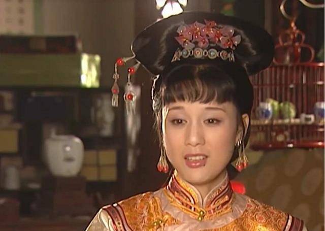 早年她是康熙非常受宠的一位妃子,十年的时间里曾生下了六个儿女