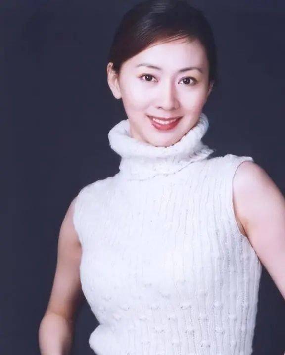 人体模特第一人汤加丽,每日被搜索10万次,父亲质问:你让我怎么出门?