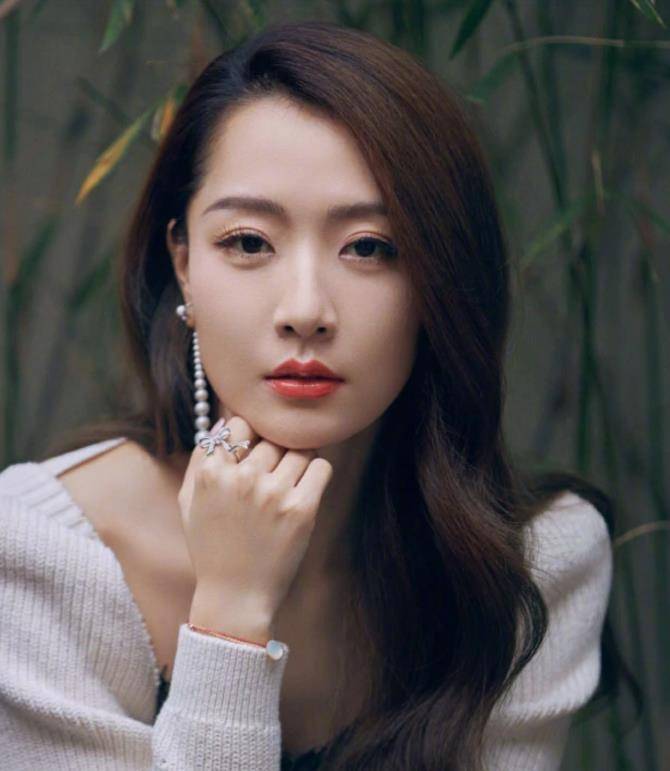 红得快,沉得更快,这6位"风光不再"的女星,各有各的短板_甘婷婷_张含韵