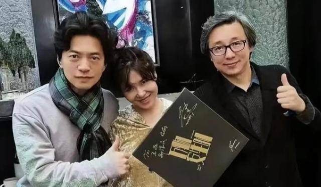 李健神仙妻子露面清华学霸不生娃不买房一生都在度蜜月