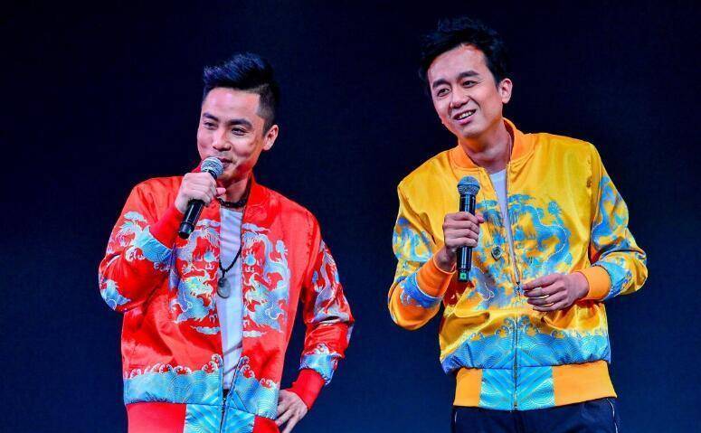 44岁的广州演员何志锋与同学杨栩恩爱20年两夫妻都是黄俊英弟子相声