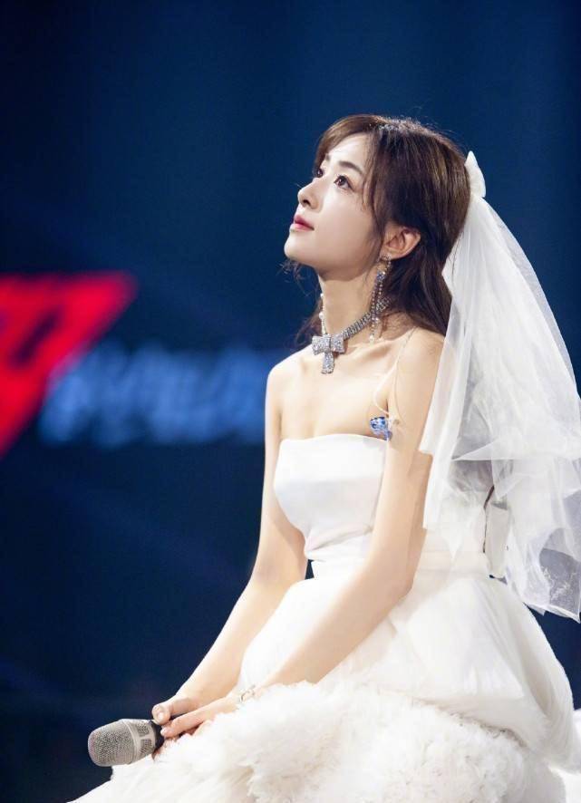 的就是拥有5个大使资源的金莎,再往后就是蓝盈莹,郁可唯和张萌的4个了