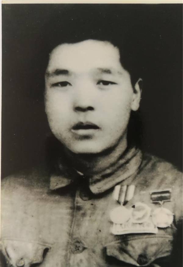 原创87岁抗美援朝老兵回忆曾被炸飞从十几米高空摔下失去知觉