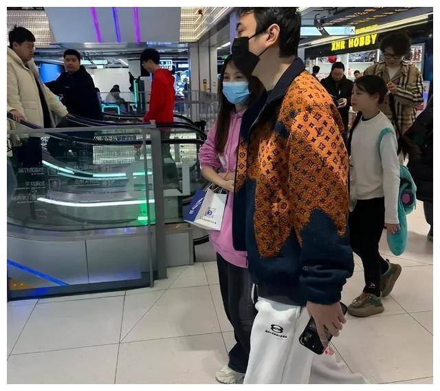 小羽_爱情_休闲