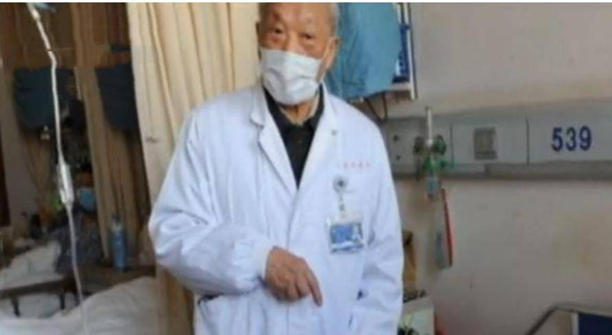 原创97岁药神王振义8年攻克白血病让患者吃上13元救命药