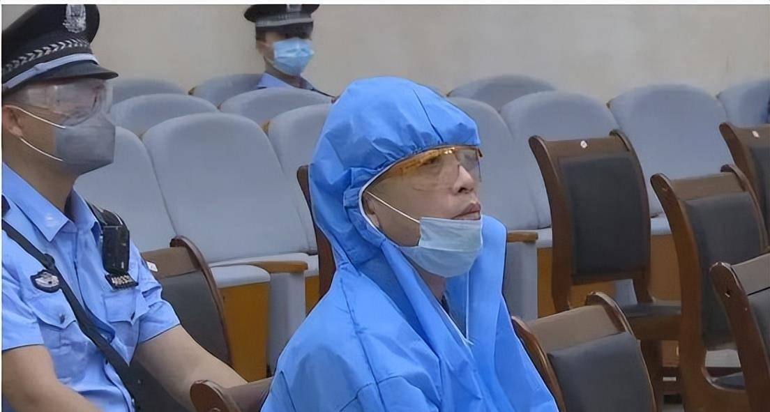 海南最牛黑老大拉拢三任公安局长当保护伞嚣张30年敛财26亿