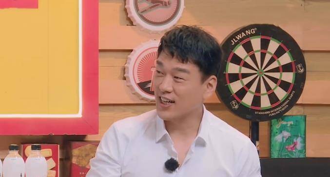 原创王耀庆穿短裤上节目被众人吐槽裤子太短只有胡军说出观众的心声