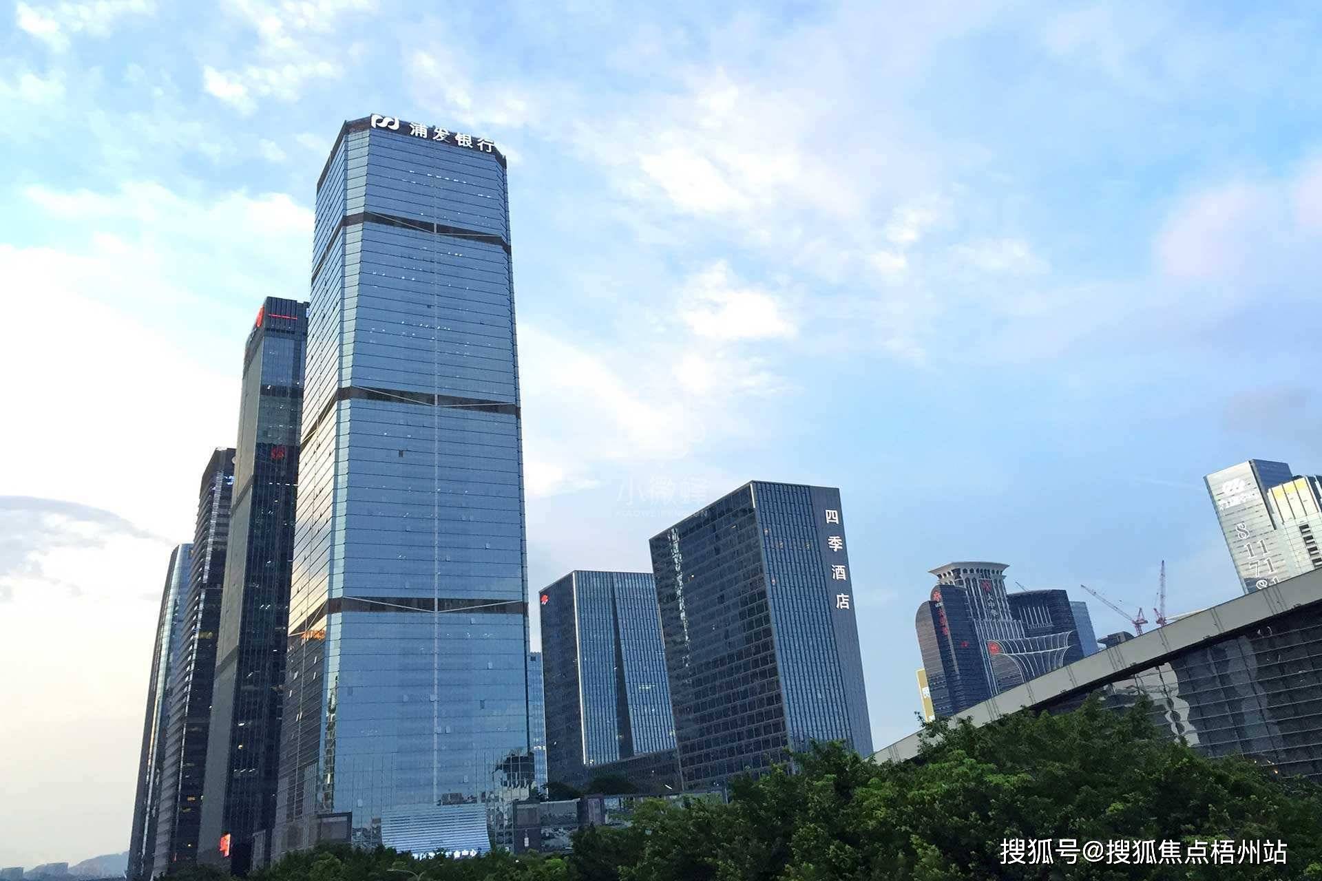 深圳深圳国际商会中心租120人独立办公室精装修带家具交通便利可注册