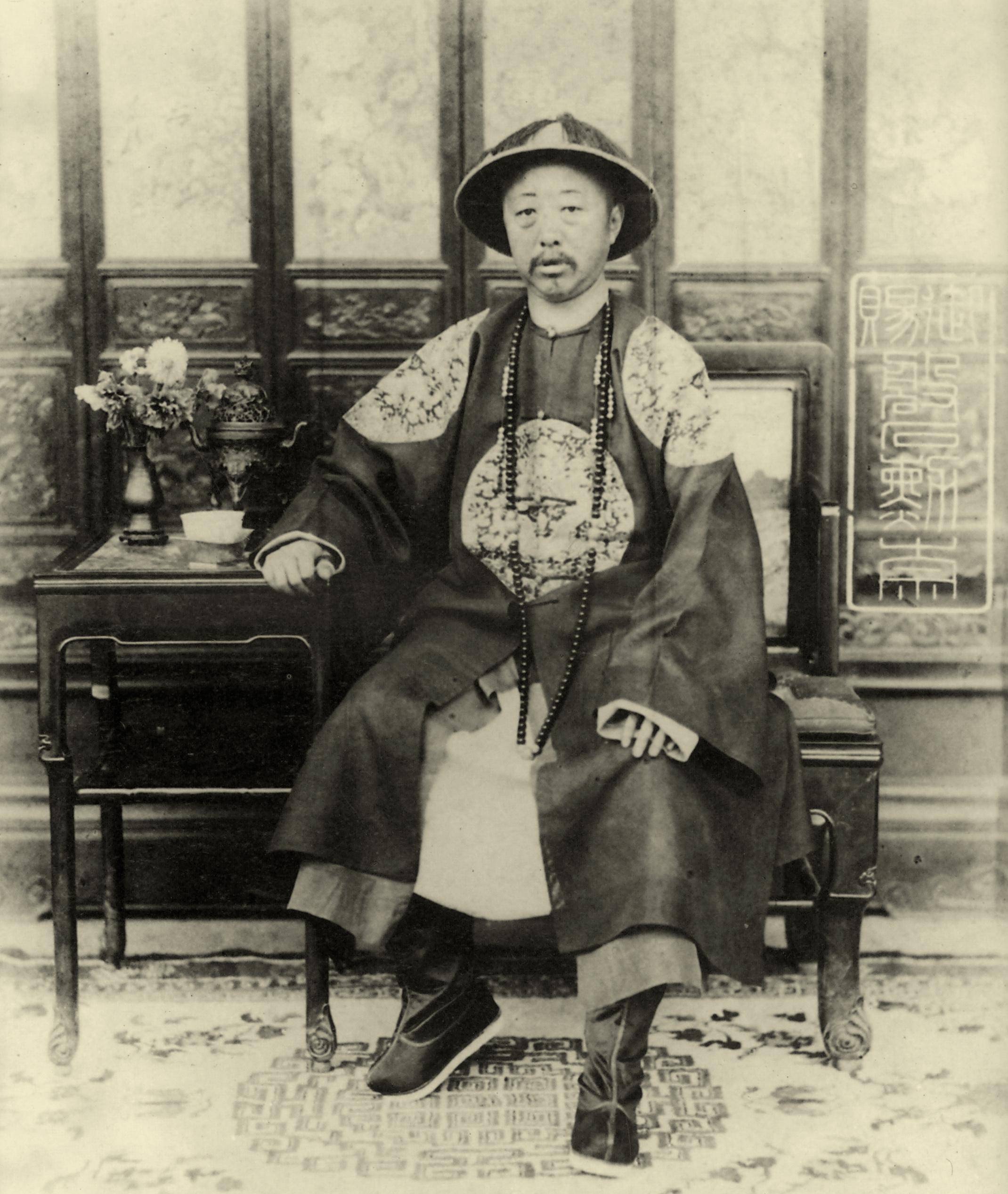 晚清王公和封疆大吏们:图5为收复新疆的左宗棠,图7备受争议_刘坤一