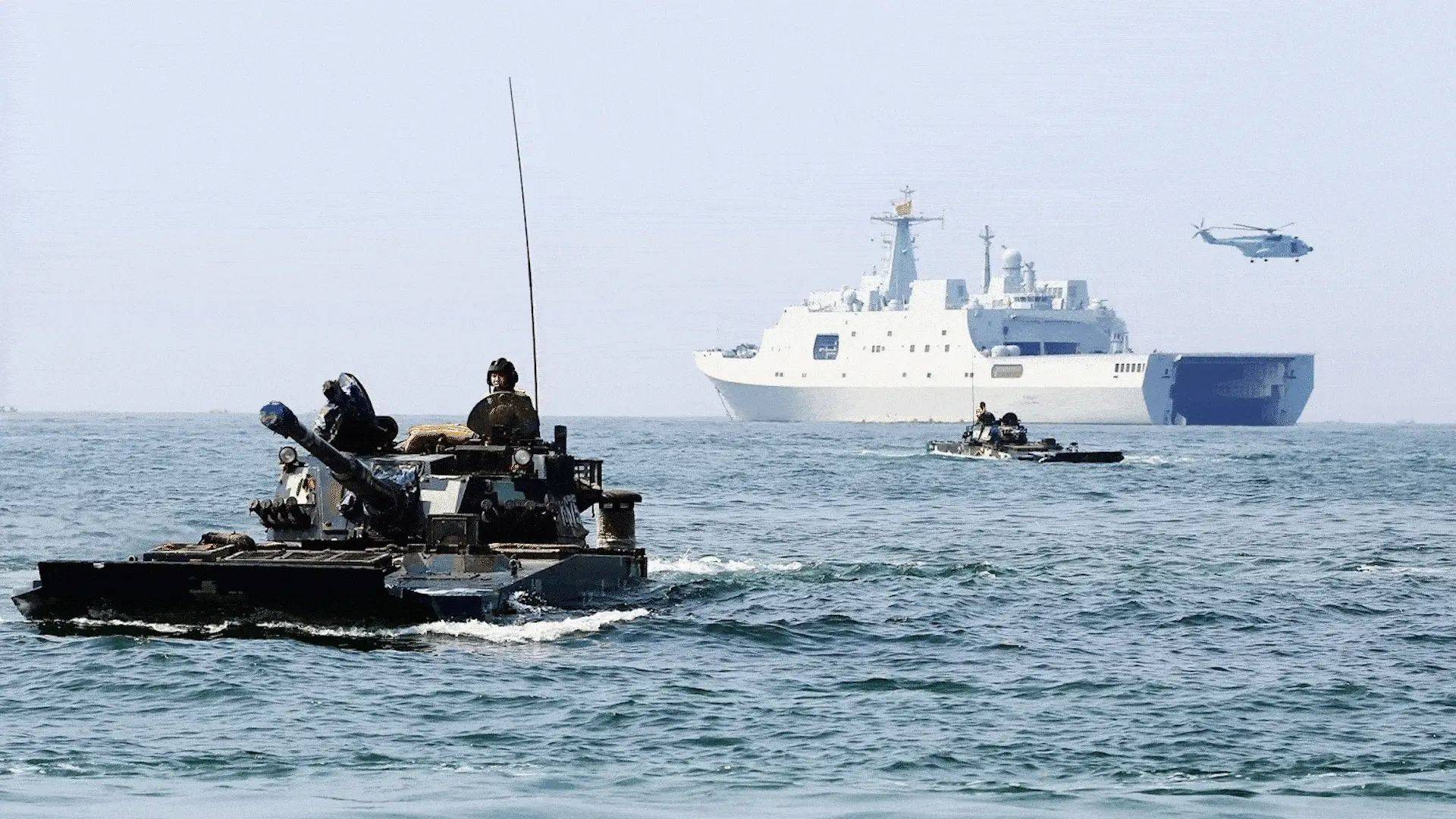 原创东部战区海军舰艇编队组织全程实战背景的跨昼夜演习