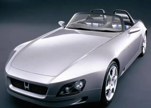 1994年的东京车展,本田展出了一台挂着s名号的双座敞篷概念车,名为ssm