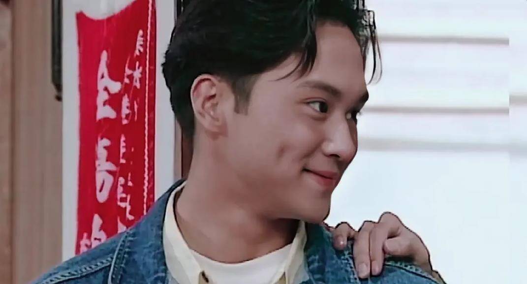 原创四位有酒窝的大叔男神不仅笑起来甜辨识度高还特耐老