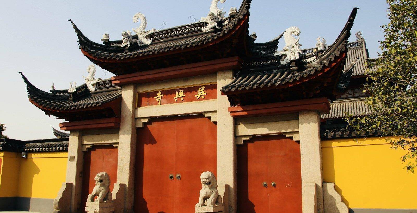 原创上海嘉定区这座古寺每年除夕要敲钟108下交通便利门票免费