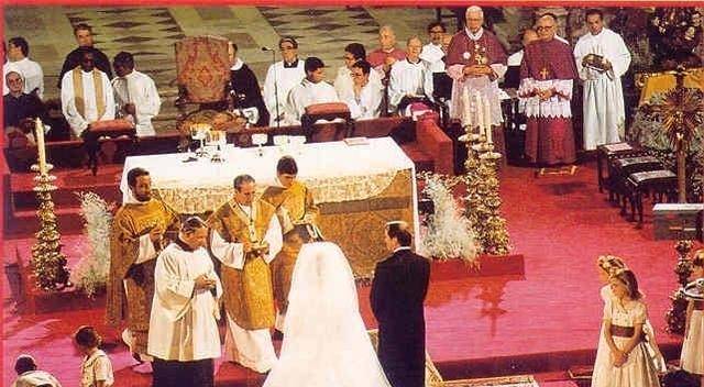 这时葡萄牙的军事领袖若昂二世站了出来,在1640年发动了里斯本暴动