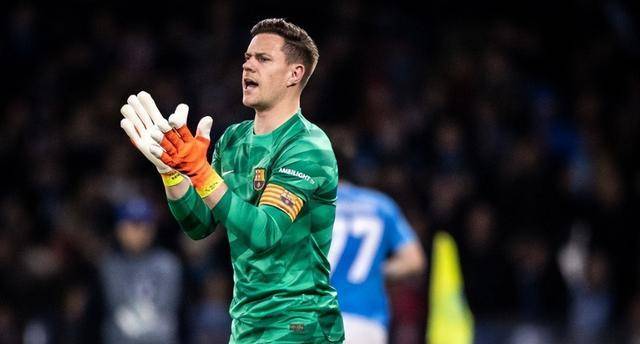 在这么一位"大神"门前,巴萨主力门将特尔施特根可以说就是生不逢时了